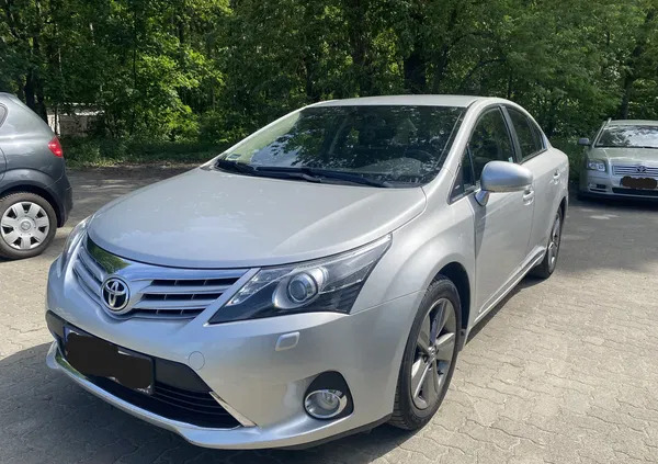 lubelskie Toyota Avensis cena 47000 przebieg: 218000, rok produkcji 2014 z Poznań